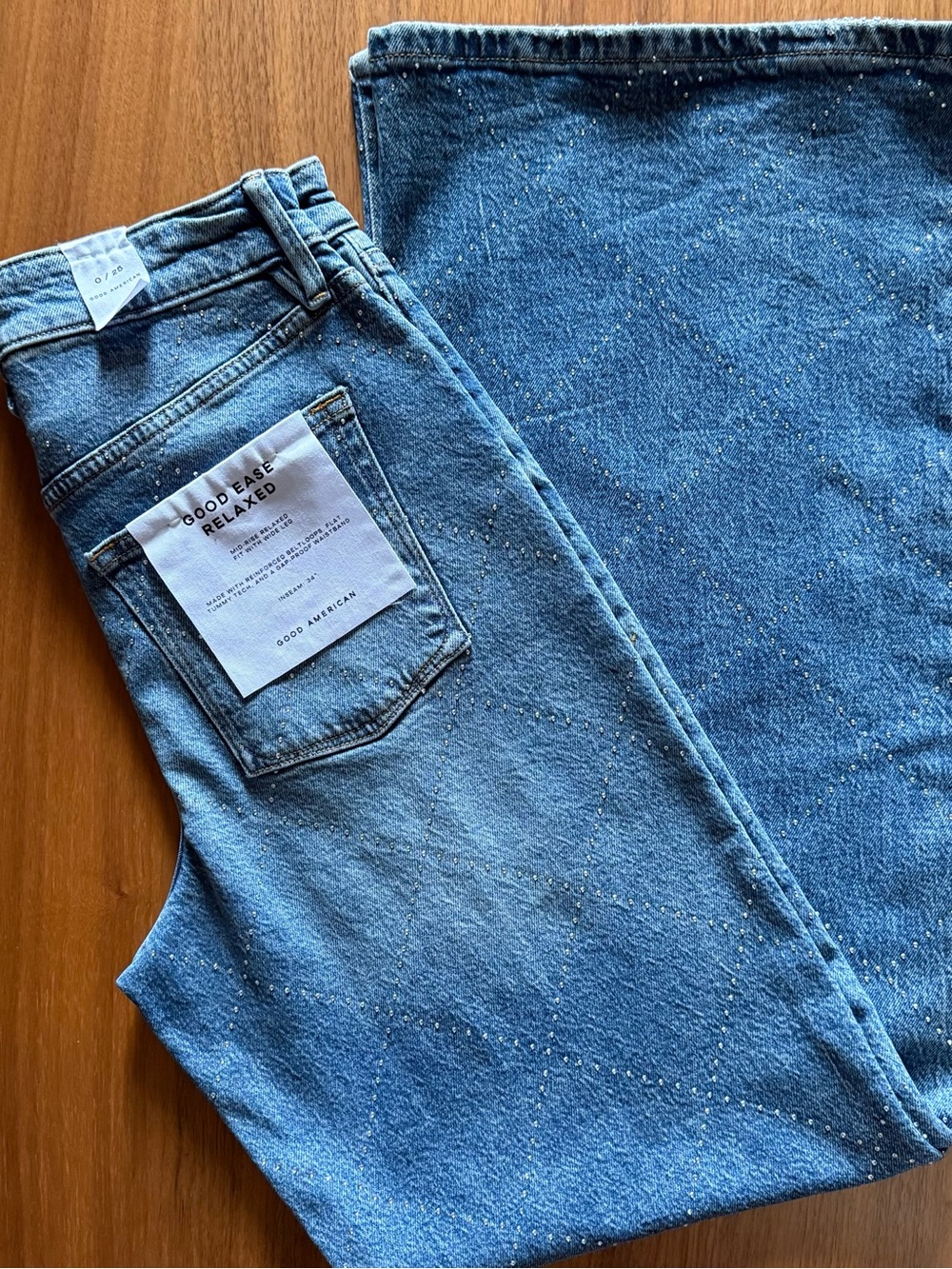 NWT Good American GOOD EASE RELAXED
Mid-Rise Related Fit Wide Leg Size 0 / 25